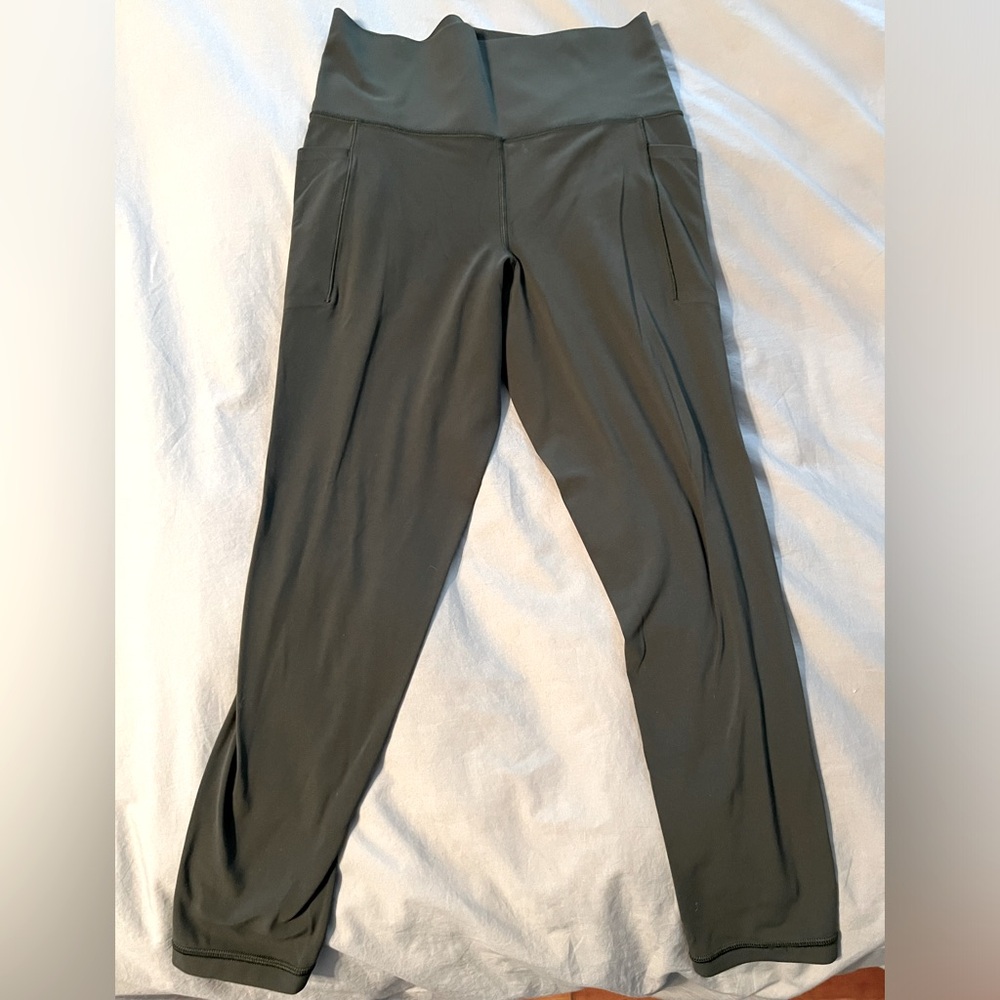 Athleta Interval Stash 7/8 Legging (small, aspen olive)